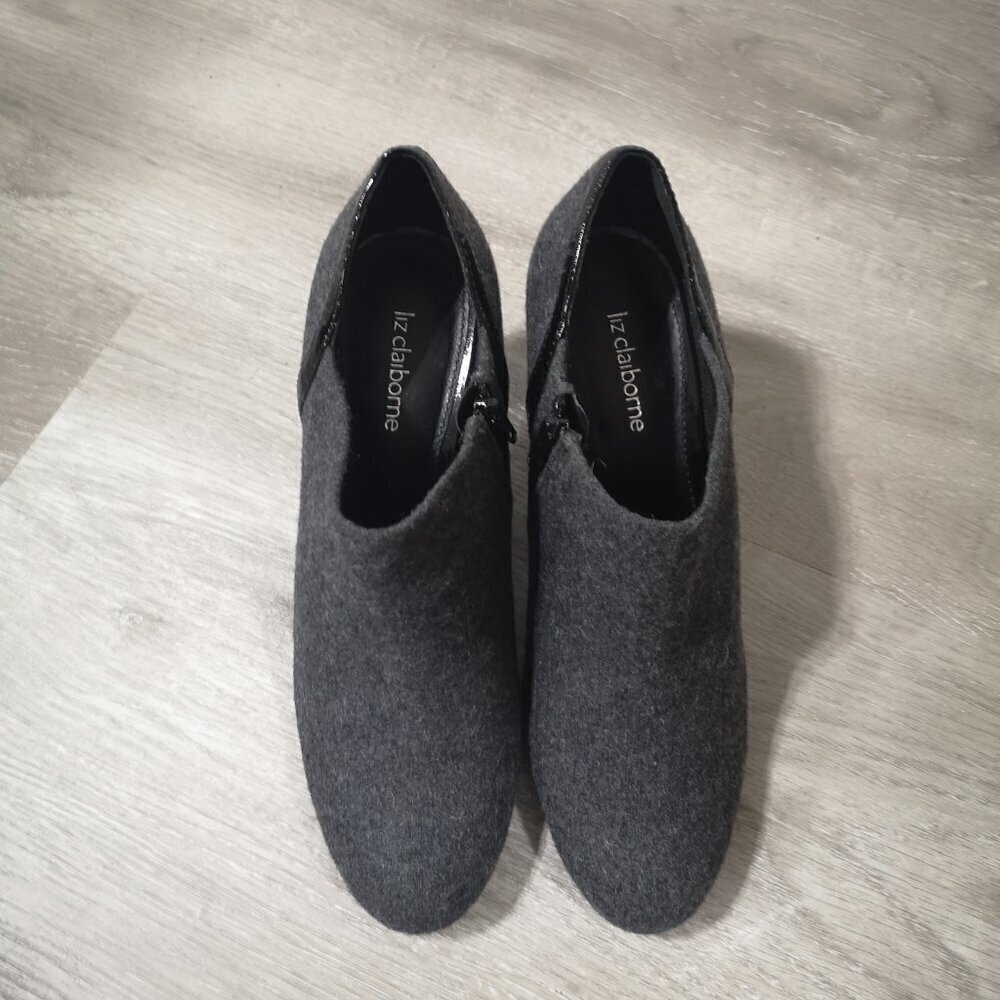 Liz Claiborne Jillian Ladies Size 7.5M Dark Grey Side Zipper Closure Booties